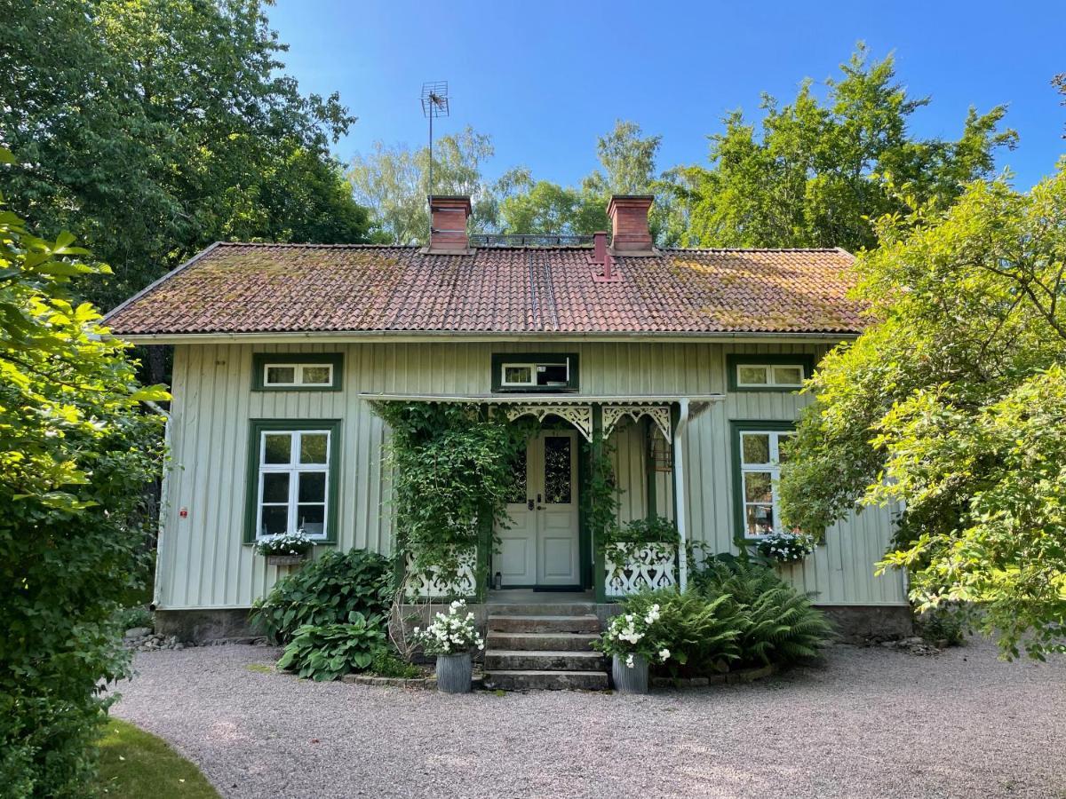 Aeppelgarden Bed & Breakfast Mariestad Exterior photo